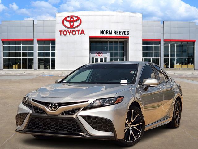 Celestial Silver Metallic 2022 Toyota Camry Sedan Front-Wheel Drive 8-Speed Automatic