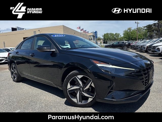 Onyx Black 2023 Hyundai Elantra Sedan Front-Wheel Drive Continuously Variable Transmission