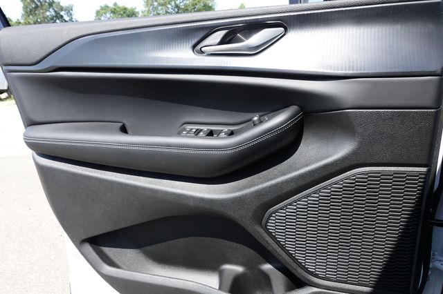 new 2025 Jeep Grand Cherokee car, priced at $37,775