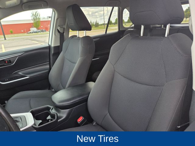 2019 Toyota RAV4 Hybrid LE