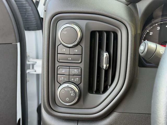 2025 GMC Sierra 2500HD Pro - Photo 17