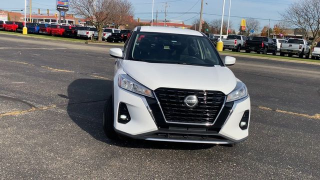 2021 Nissan Kicks S 3