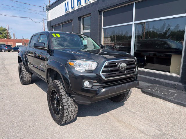 Midnight Black Metallic 2019 Toyota Tacoma Pickup Truck Four-Wheel Drive 6-Speed Automatic