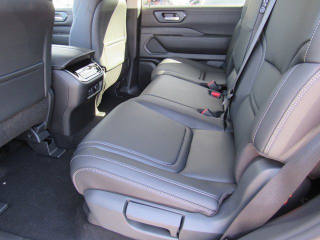 2026 Nissan Armada SV - Photo 10