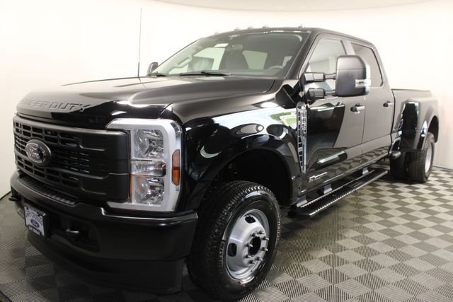 2025 Ford F-350SD XL photo