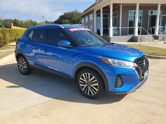Used 2022 Blue Nissan SV image 7
