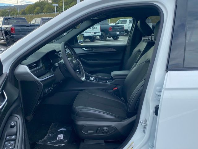 new 2025 Jeep Grand Cherokee L car, priced at $38,083