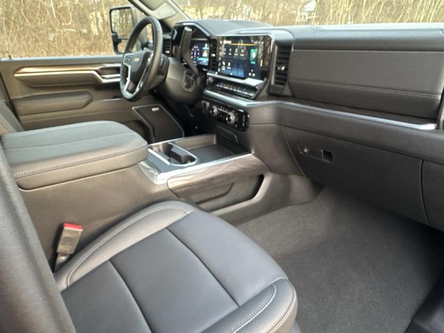 2026 Chevrolet Silverado 2500HD - Image 28