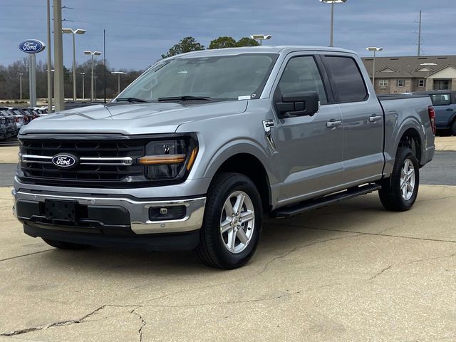 New 2026 Silver Ford XLT image 5