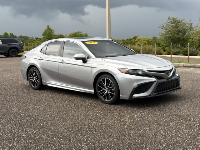 Celestial Silver Metallic 2021 Toyota Camry Sedan Front-Wheel Drive 8-Speed Automatic