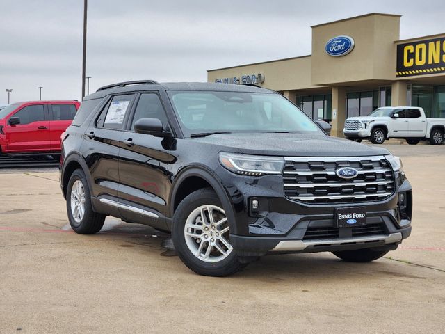 2025 Ford Explorer Active photo