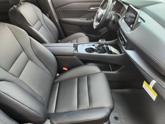 2026 Nissan Rogue SV photo 10