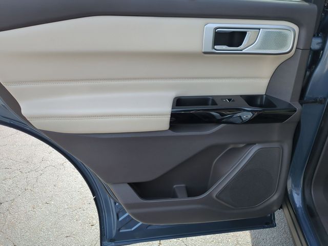 Used 2021 Blue Ford Platinum image 29