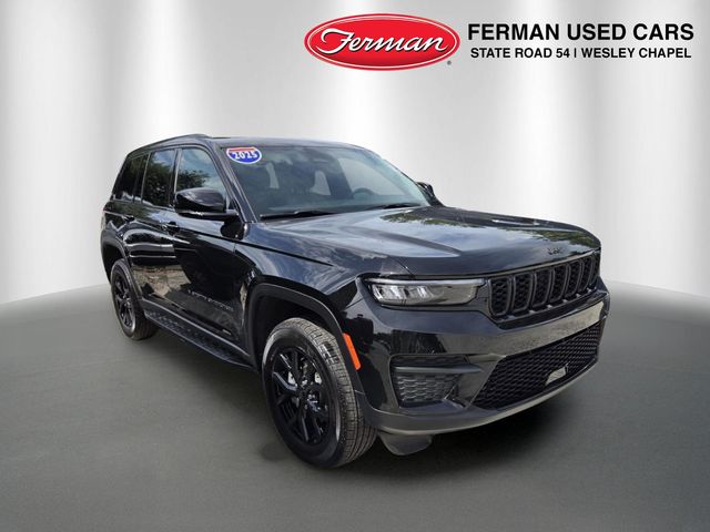 Diamond Black Crystal Pearlcoat 2025 Jeep Grand Cherokee Altitude 4WD SUV / Crossover Four-Wheel Drive 8-Speed Automatic