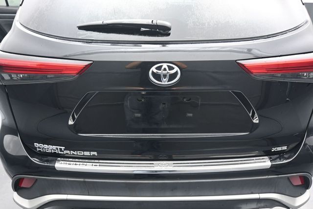 Used 2021 Toyota Highlander SUV