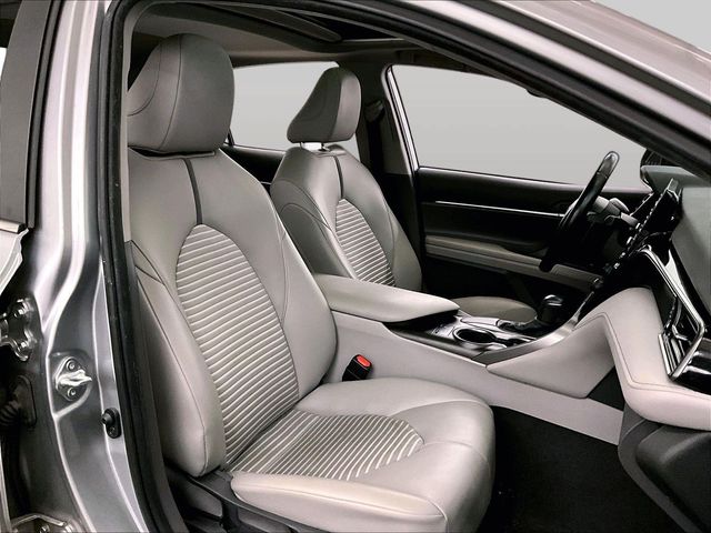 2021 Toyota Camry SE Silver at Sutliff Volkswagen