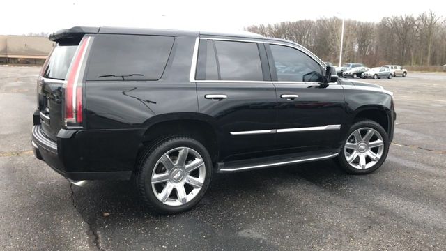 2017 Cadillac Escalade Luxury 8