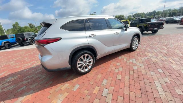 Used 2021 Toyota Highlander SUV