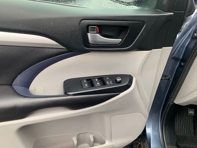 Used 2019 Toyota Highlander SUV
