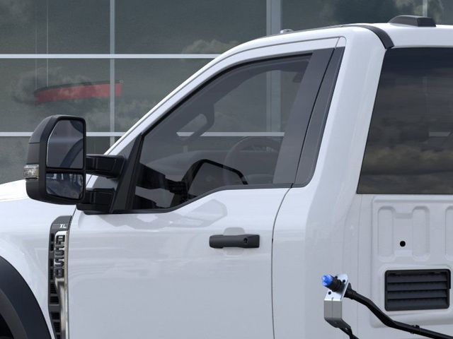 2025 Ford F-550 Super Duty 