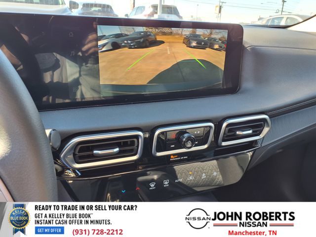 View vehicle photo 7