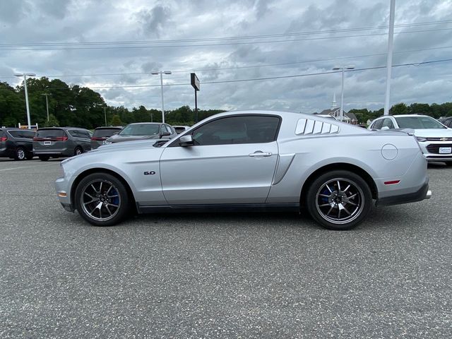 2012 Ford Mustang GT Premium 2