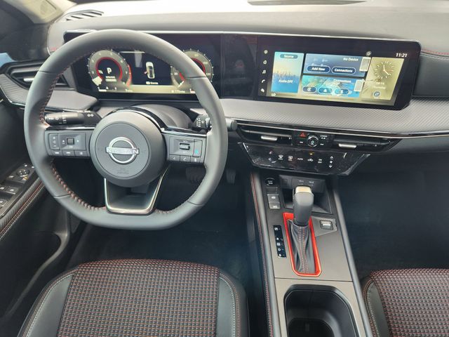 2025 Nissan Kicks SR photo 19