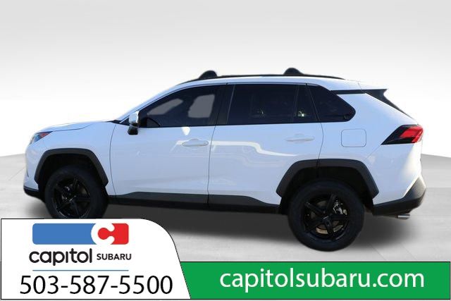 2021 Toyota RAV4 LE 21