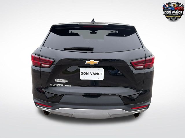 View vehicle photo 5
