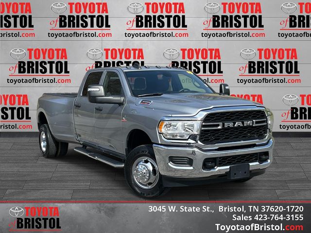 2024 RAM 3500 Tradesman Crew Cab LB DRW 4WD
