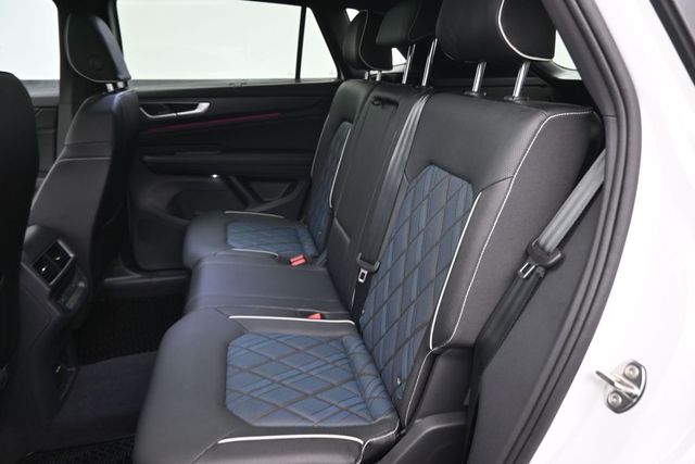 Used 2025 Volkswagen Atlas Cross Sport SUV