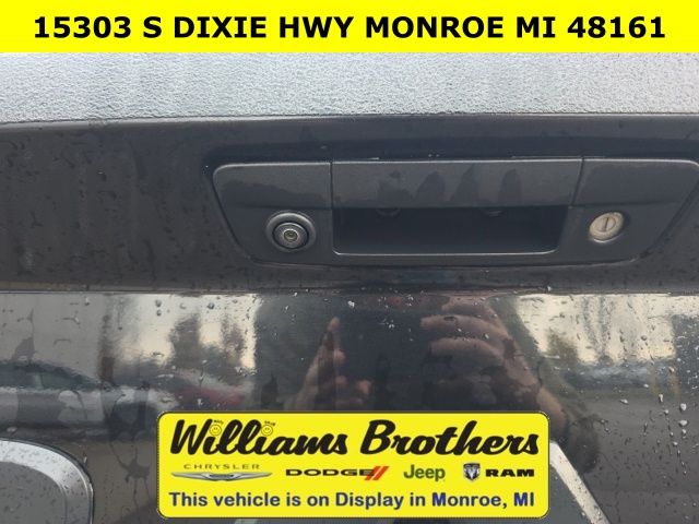 2017 Ram 1500 Night - Brilliant Black Crystal Pearlcoat exterior view 8