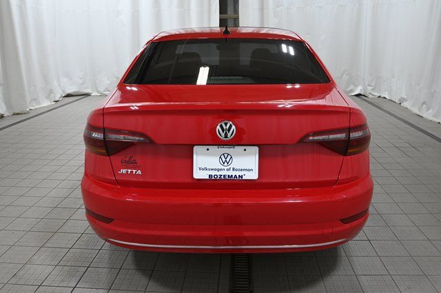 Used 2019 Red Volkswagen SEL image 11