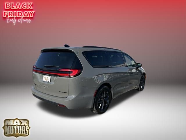 2024 Chrysler Pacifica Limited 8