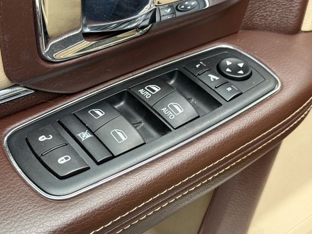 Used 2016 Silver Ram Laramie image 19