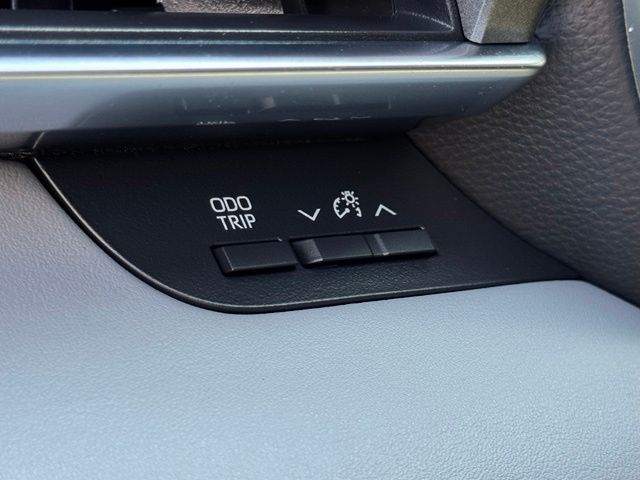 Used 2021 Toyota Highlander SUV
