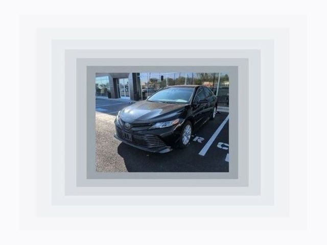 Midnight Black Metallic 2018 Toyota Camry LE Sedan Front-Wheel Drive 8-Speed Automatic