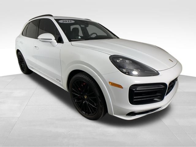 2022 Porsche Cayenne GTS 9