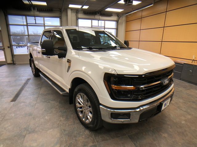 Oxford White 2024 Ford F-150 XLT SuperCrew 4WD Pickup Truck Four-Wheel Drive Automatic
