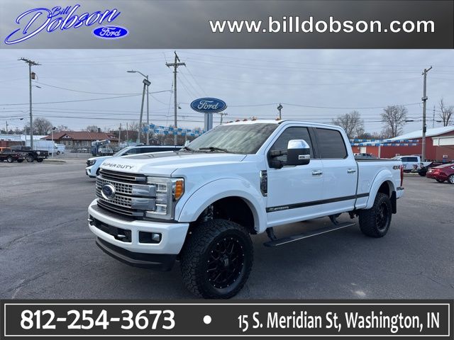 White 2018 Ford F-250 Super Duty Pickup Truck Four-Wheel Drive 6-Speed Automatic
