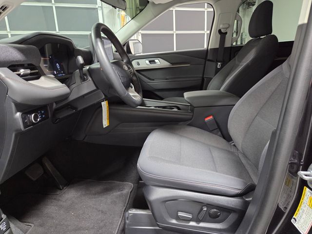Used 2025 Ford Explorer SUV