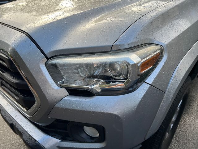 2018 Toyota Tacoma SR5 14