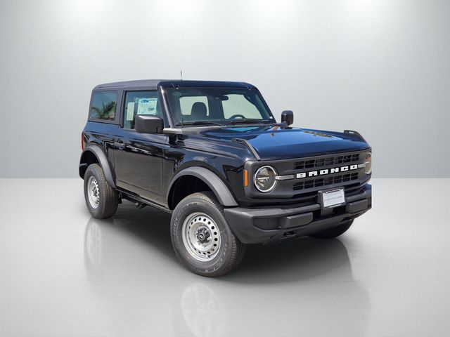 Shadow Black 2026 Ford Bronco SUV / Crossover Four-Wheel Drive 7-Speed Manual