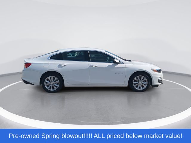 Used 2025 Summit White Chevrolet LT image 9
