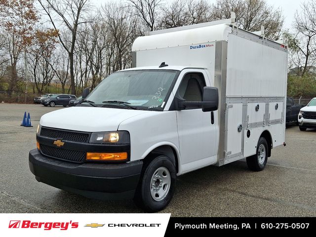 Summit White 2025 Chevrolet Express Chassis Van Rear-Wheel Drive 8-Speed Automatic Overdrive