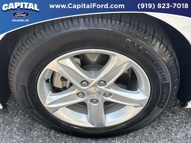 Used 2023 White Chevrolet LS image 13