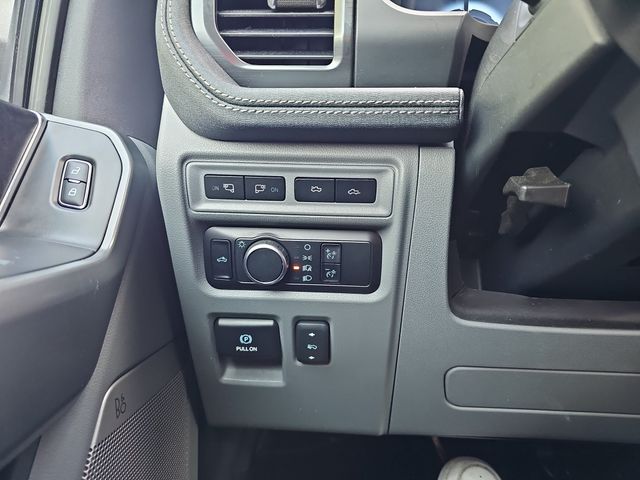 Used 2024 Blue Ford Flash image 22