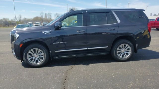 2023 GMC Yukon Denali 4