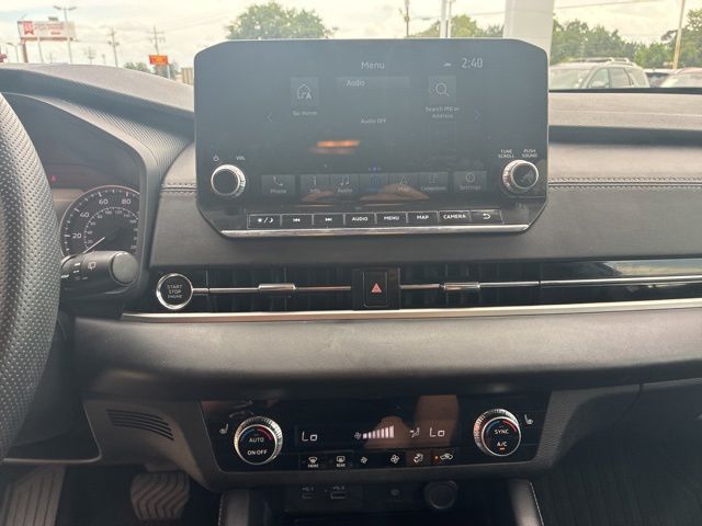 2024 Mitsubishi Outlander SE  at Royal Nissan