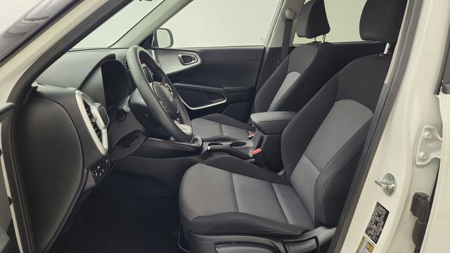2022 Kia Soul LX White at Gullo Toyota